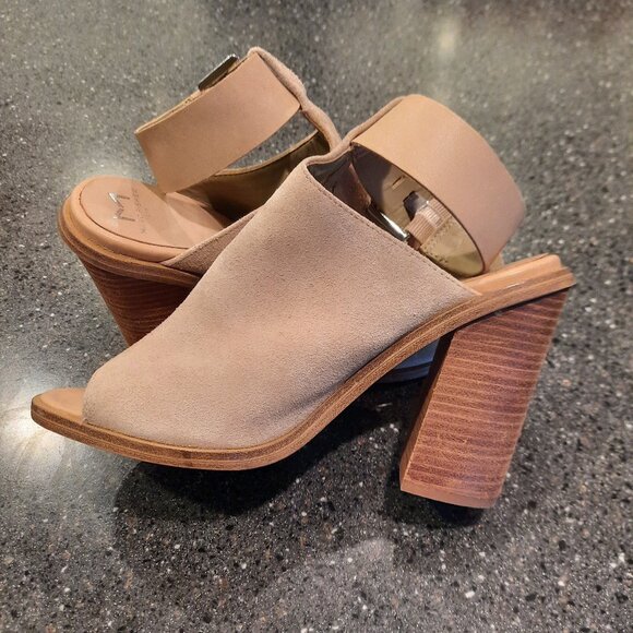 Marc Fisher MLVashi Ankle Strap Sandals in Beige, Size 8M - Picture 2 of 13